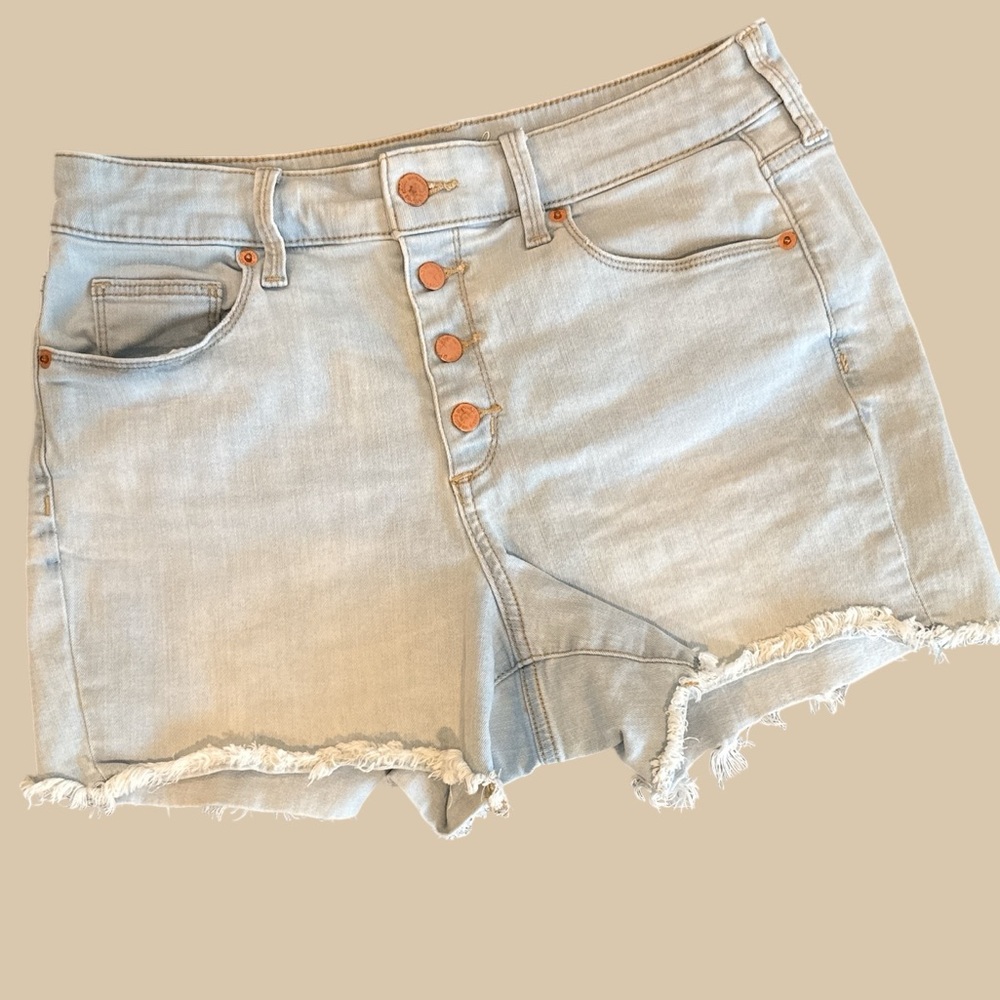 5 for $45/ Universal Thread High Rise Midi Shorts